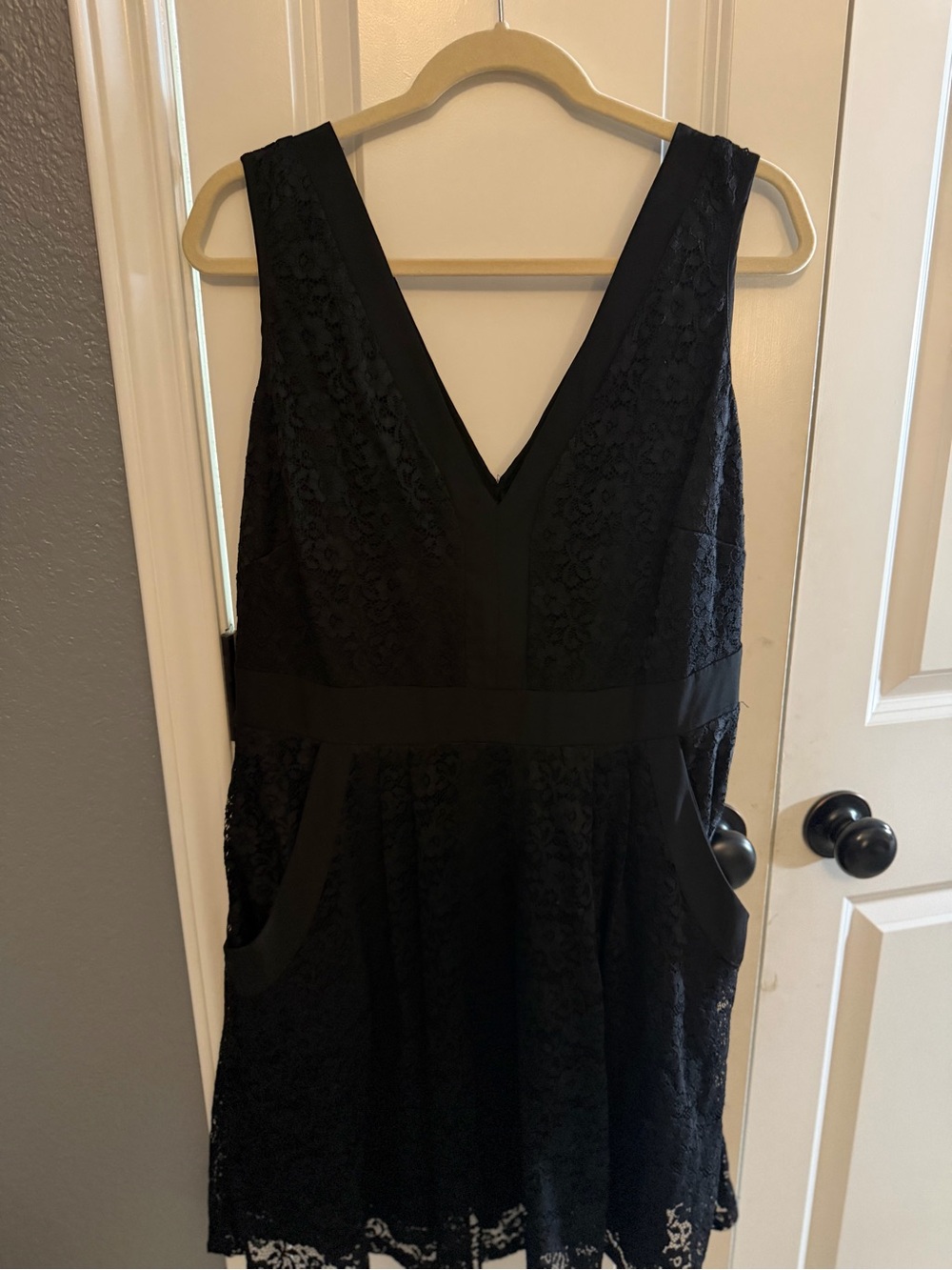 Black Lace V-Neck Women's Dress